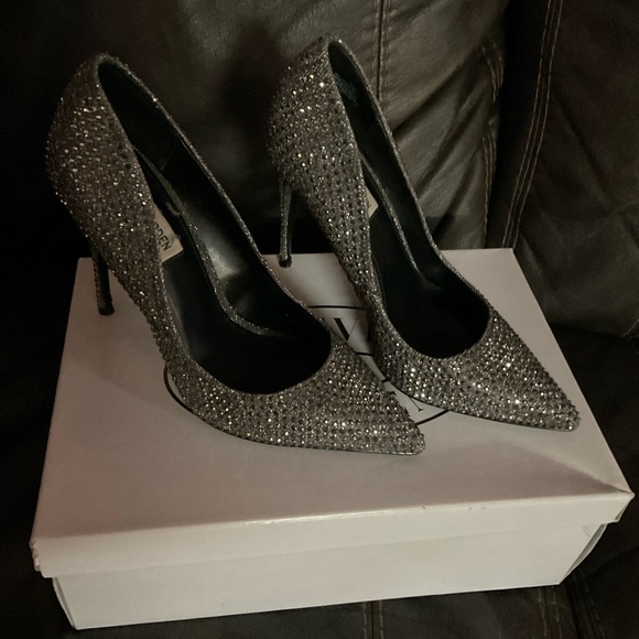 Steve Madden 7.5 Rhinestone Stilettos - Picture 3 of 6